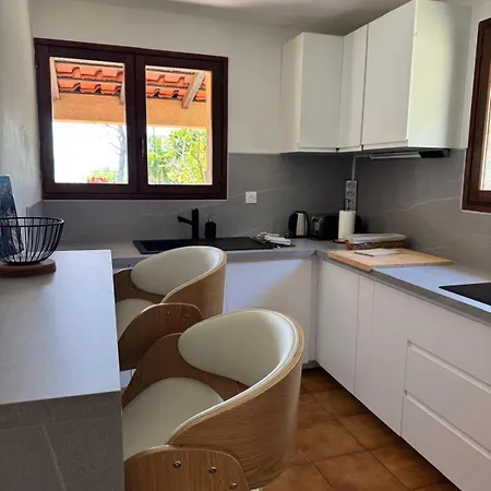 Chez Tatie Vakantiehuis Serra-di-Ferro (Corsica)